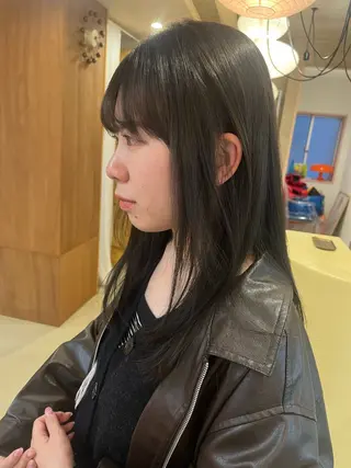 セミロング カラー ベルベチカ所属・市村 花奈のヘアスタイル