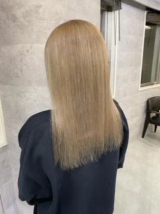 ミディアム ハイトーン特化サロン 🍑momo🍑のヘアスタイル