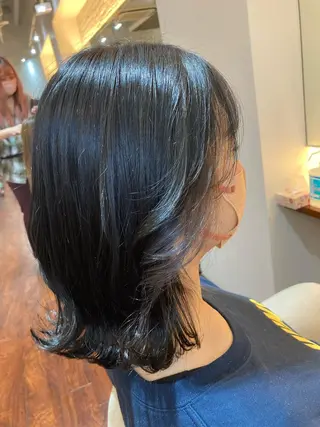 ミディアム カラー CoCooN Hiromiのヘアスタイル