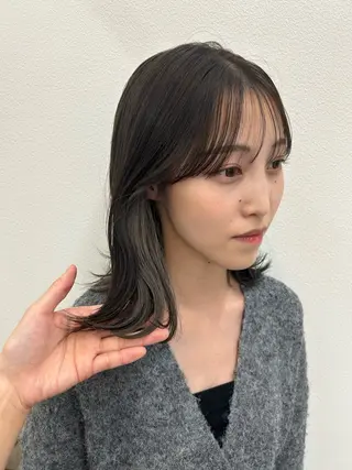 ミディアム カラー 齋藤 真帆のヘアスタイル