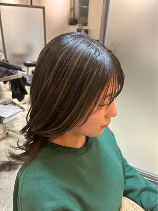 セミロング 艶ブリーチ/カット kurumi🌼のヘアスタイル