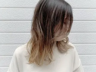 ミディアム カラー EMANON天神所属・Hitomi Ezakiのヘアスタイル