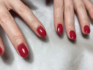 ショート カラー ネイル マツエク・マツパ illum hicariのネイルデザイン