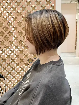 ショート カラー 川間 将彦のヘアスタイル