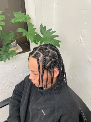 ヘアアレンジ メンズ コーンロウ／ブレイズ SYUのヘアスタイル