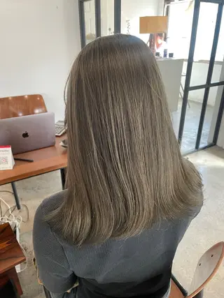 セミロング CEINE loq所属・ゆるふわガーリーst yle🩰yuukaのヘアスタイル