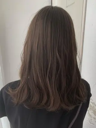 セミロング カラー fio マナミのヘアスタイル