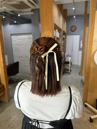 ミディアム miloc MOMOKAのヘアスタイル