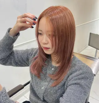 セミロング カラー GRANDEUR焼津 村越 捺稀のヘアスタイル