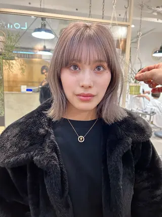 ミディアム カラー グレージュ× ボブ× ハイトーン　前田隆太のヘアスタイル