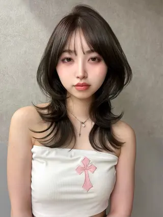 ミディアム カラー ヘアアレンジ ベージュ🎀 ふみかのヘアスタイル