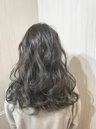 パーマ カラー セミロング 嶋村夏実🌼レイヤー 🌸白髪ぼかしのヘアスタイル