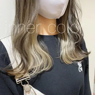 セミロング 透明感カラー 金村真子のヘアスタイル