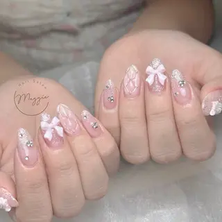 ネイル Maggie Nail🦩のネイルデザイン