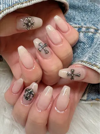 ネイル UnFLAIR 麻布十番店🧸NAOのネイルデザイン