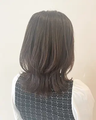 ミディアム 佐藤 あかりのヘアスタイル