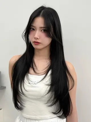 セミロング 顔まわりカット/ 韓国レイヤー/難波のヘアスタイル