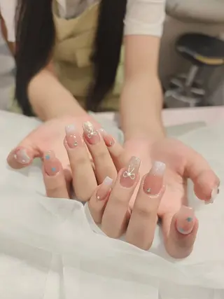 ネイル 🌈 Laule'aのネイルデザイン