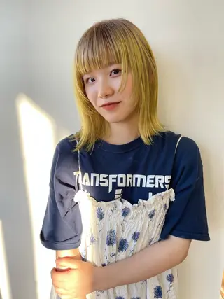 ミディアム カラー Terve.野崎 真里奈のヘアスタイル