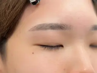 メンズ アイブロウ WHITE EYE ななみの眉毛・アイブロウイメージ