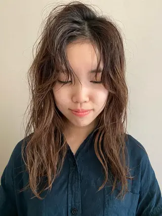 ロング カラー ヘアアレンジ 谷川 あかりのヘアスタイル