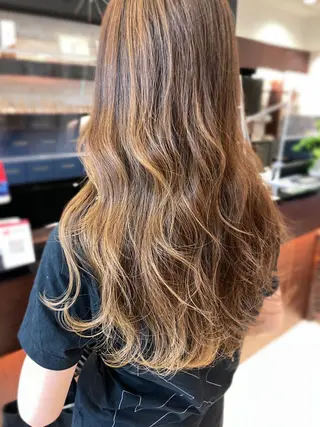 ロング Kamie みかじりのヘアスタイル