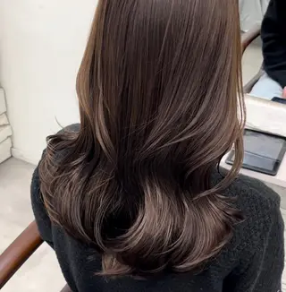 ロング カラー 天王寺髪質改善なら よしみさん✨のヘアスタイル