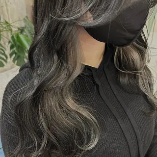 ロング カラー 🫧透け感⋆艶髪💎 山口アヤカのヘアスタイル