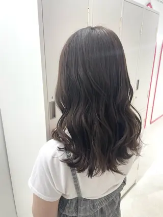 セミロング カラー 《Zina札幌大通》 Hinanoのヘアスタイル
