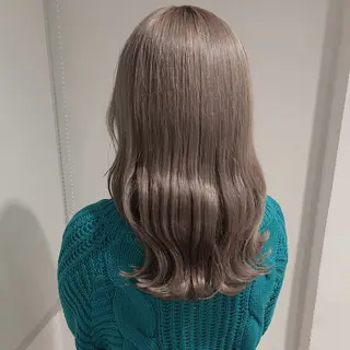 ロング カラー 韓国レイヤー🕊️ 柔らかベージュ🧸のヘアスタイル