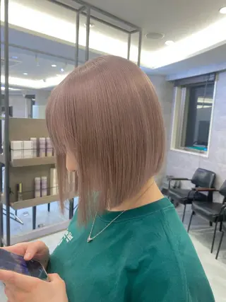 ショート カラー ハイトーン特化サロン 🍑momo🍑のヘアスタイル