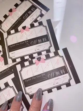 PLATINUM DOLL【プラチナムドール】所属・ひろこ eyelist🎀のマツエク・マツパデザイン