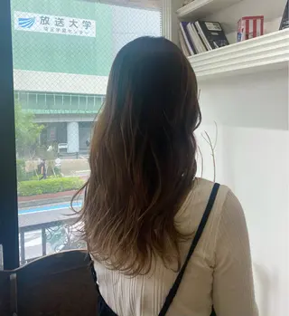 カラー 森田翔斗 顔周りレイヤーのヘアスタイル