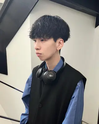 パーマ メンズ Qin shaire salon 原宿verno店所属・【センターパート】 ETO／江藤翼の眉毛・アイブロウイメージ