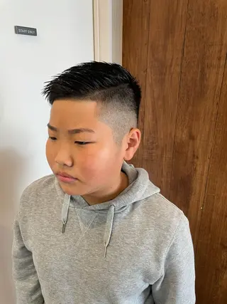 ショート メンズ 小野 康生のヘアスタイル