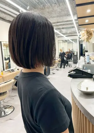 ショート カラー 浦和Lond 山本賢人のヘアスタイル