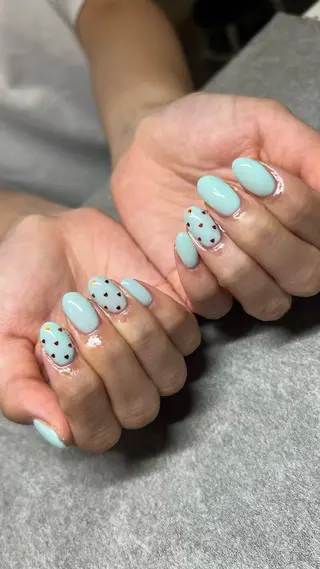 パーマ 𝐧𝐚𝐢𝐥 𝐌𝐢𝐖𝐢𝐢のネイルデザイン