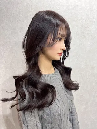 ロング maya レイヤーカットのヘアスタイル