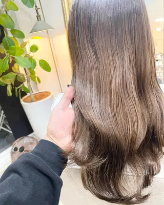 ミディアム カラー シバタ ショウゴのヘアスタイル