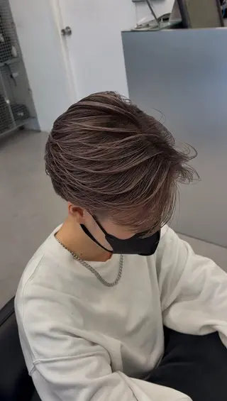 ミディアム メンズバレイヤージュ 🔥メンズカット🔥のヘアスタイル