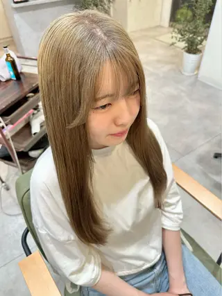 ロング desirbeaux 佐藤愛のヘアスタイル