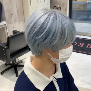 カラー メンズ 💎艶々ハイトーン MOE💍🤍のヘアスタイル