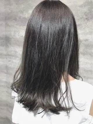 セミロング カラー Blanco 村松 美里のヘアスタイル