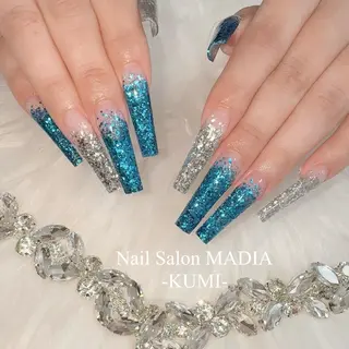 ネイル MADIA川崎所属・KUMI💛 MADIAのネイルデザイン