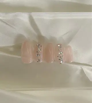 ネイル Me d'eau所属・Me d'eau Rinaのネイルデザイン