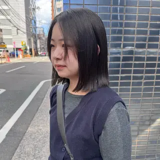 ミディアム カラー Lilu しずくのヘアスタイル