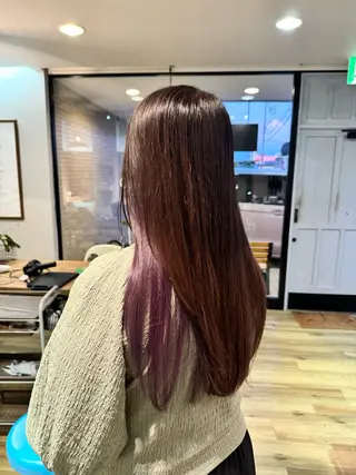 ロング カラー ツキダテ ユイのヘアスタイル