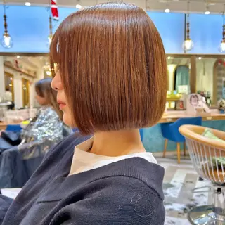 ミディアム カラー 髪質改善【縮毛矯正】 美髪ボブを量産する人のヘアスタイル