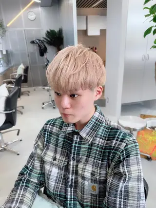 ショート カラー メンズ 岡野 静華のヘアスタイル