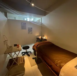 学生ニキビ改善🍀 優しい肌質改善のエステ・リラクイメージ